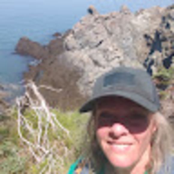 Meet your Posher, Rachel - Picture 1 of 1